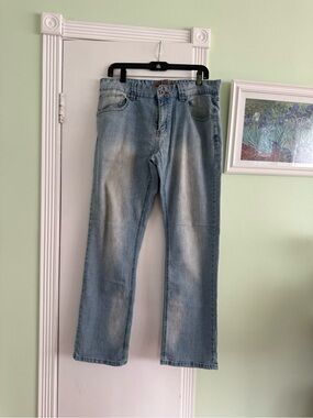 Light Wash Men’s Straight Jeans